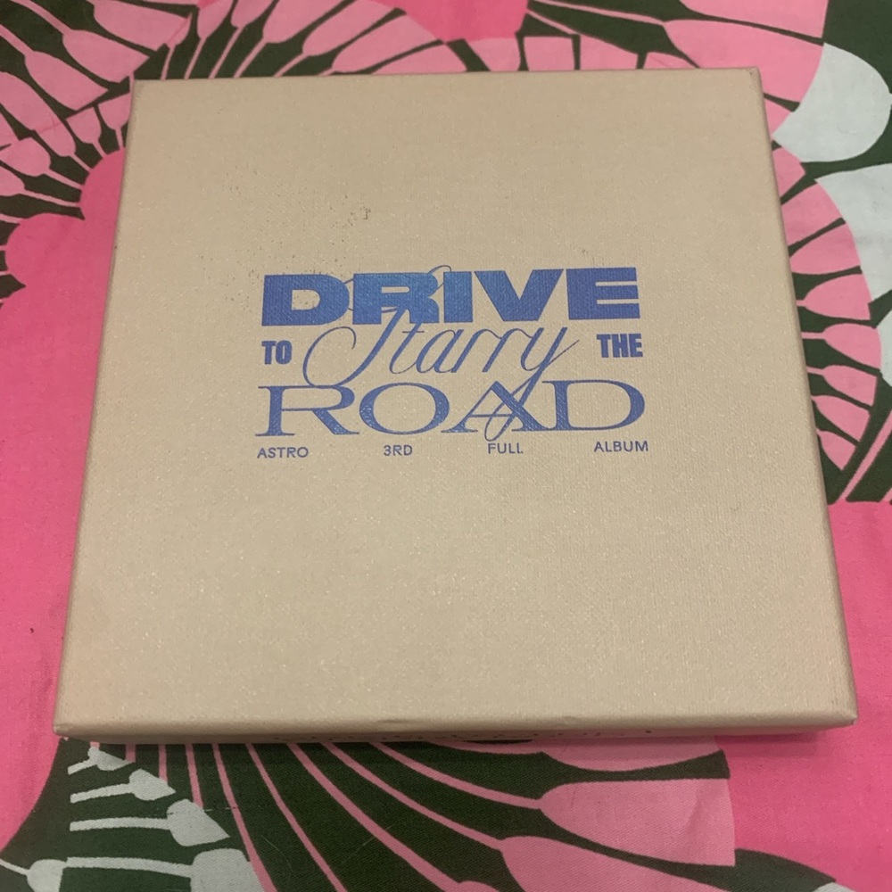 Drive to The Starry Road - Astro album Box.
No CD 
No Photocards
All stickers